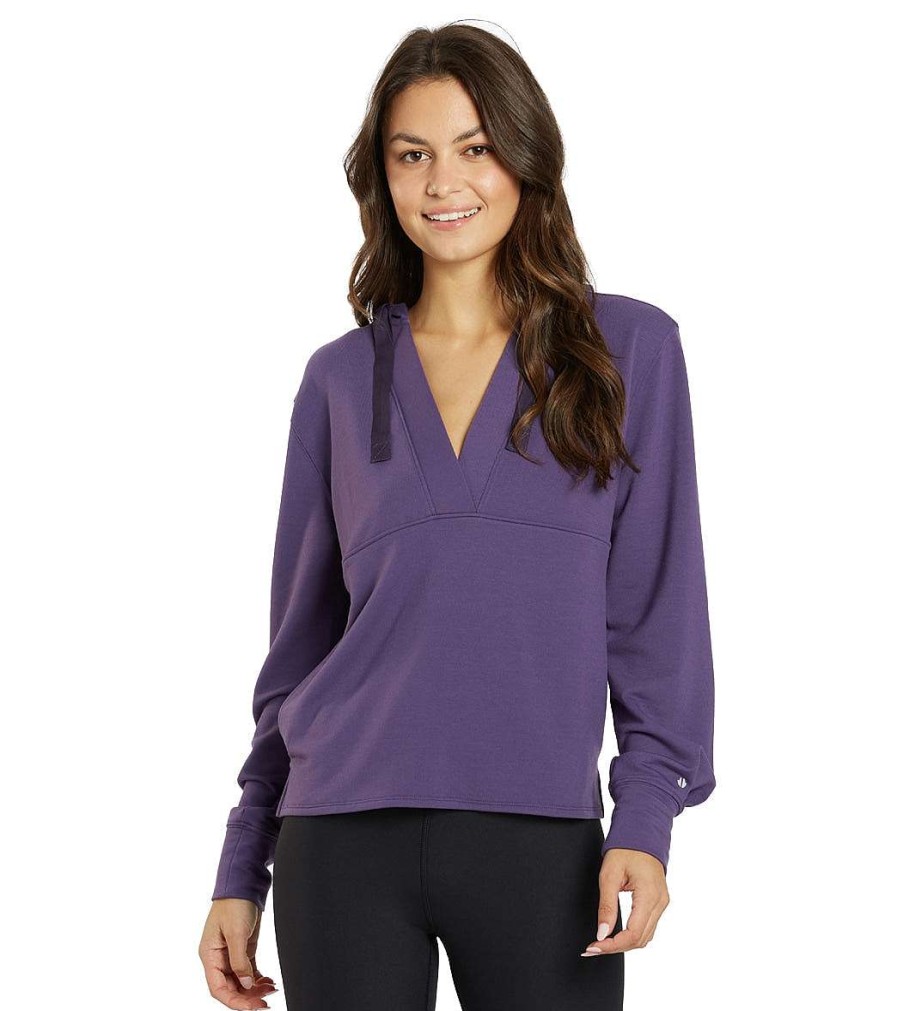 Clothing Thrive Societe Yoga Jackets & Sweatshirts | Pleated Hoodie